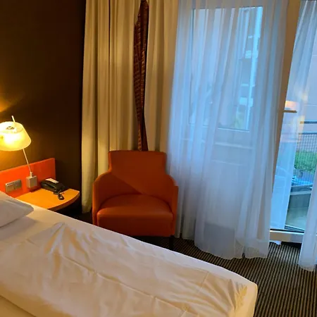 Hotelzimmer Frankfurt-bockenheim Messe *