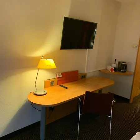 Hotelzimmer Frankfurt-bockenheim Messe Апартаменты *